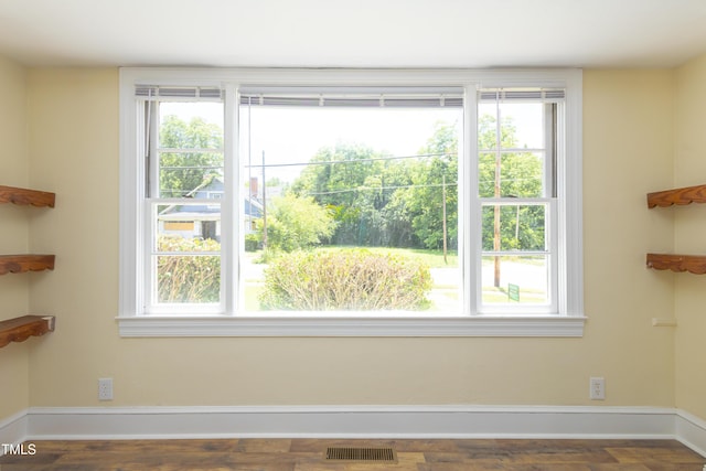 605 E Montgomery St, Henderson, NC 27536 - detailed view of baseboards