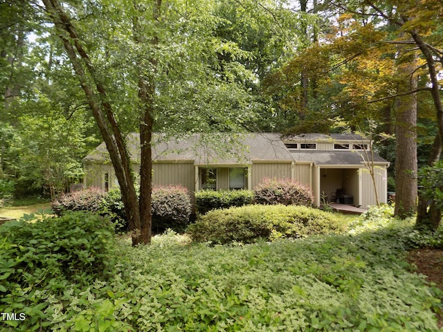 101 Solway Ct, Cary, NC 27511 - view of side of property featuring a shingled roof