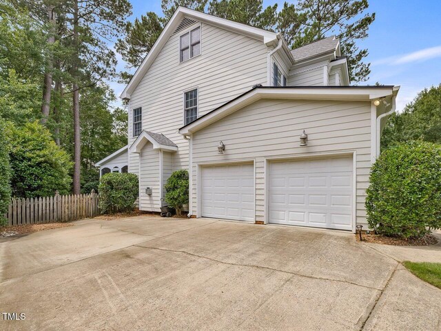244 Elmcrest Dr, Holly Springs, NC 27540 - photo 22