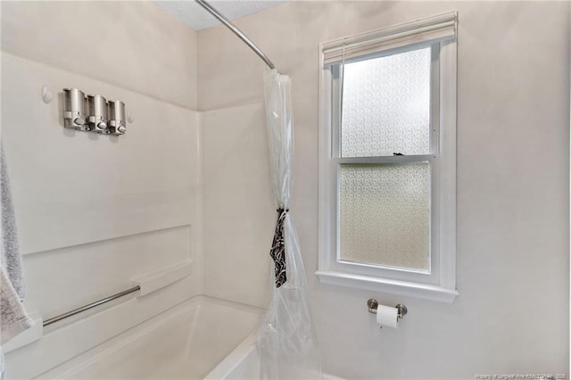 1266 Exeter Ln, Fayetteville, NC 28314 - full bath with shower / bathtub combination with curtain