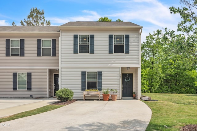 537 Hobkirks Pl, Durham, NC 27704 - view of front of home with a front lawn