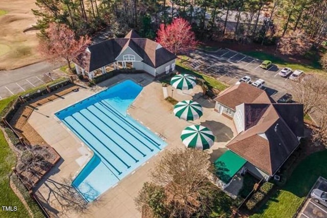 225 Norwalk St, Holly Springs, NC 27540 - community pool with a patio area