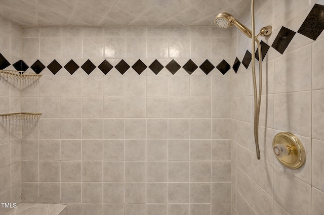 100 Sundance Pl, Chapel Hill, NC 27514 - bathroom with tiled shower