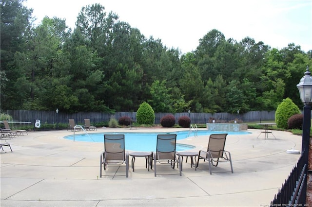 625 Marshtree Ln Unit 101, Fayetteville, NC 28314 - community pool with a patio