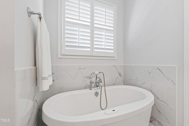 911 Canterbury Rd, Raleigh, NC 27607 - full bathroom with a soaking tub