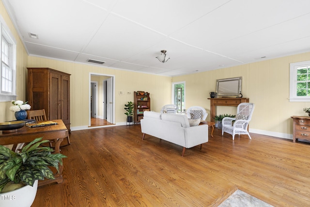 816 Miller Rd, Hillsborough, NC 27278 - living room featuring wood finished floors and baseboards
