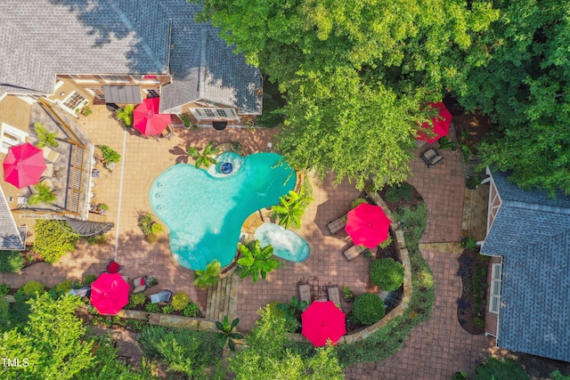 4021 Chaumont Dr, Apex, NC 27539 - bird's eye view of a pool