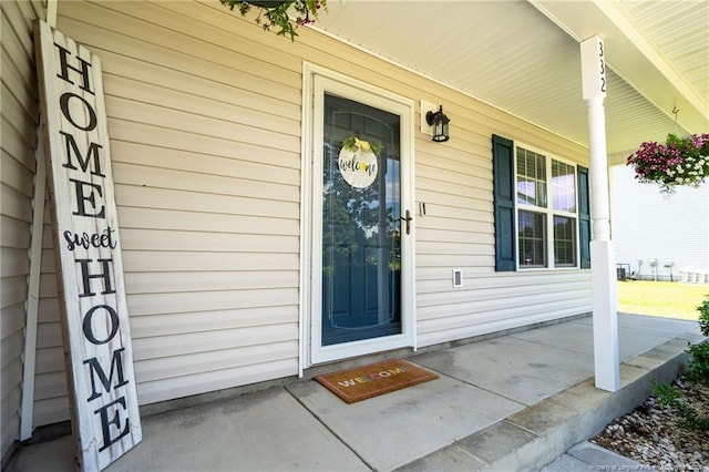 332 Dundee Cir, Raeford, NC 28376 - property entrance with covered porch