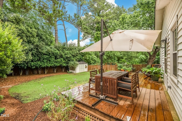 729 Mial St, Raleigh, NC 27608 - wooden terrace featuring outdoor dining area