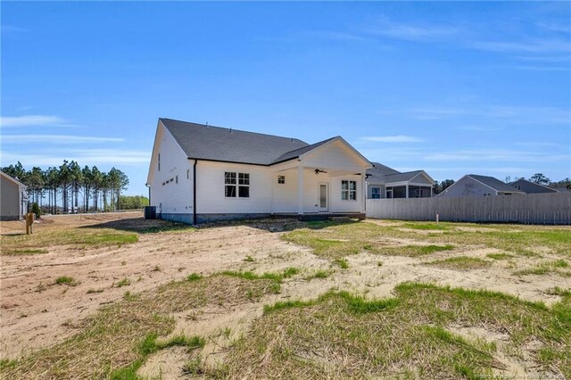 91 Laramie Ln, Selma, NC 27576 - back of property with a ceiling fan