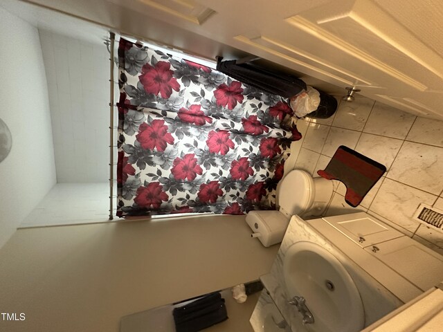 2505 Chapel Hill Rd, Durham, NC 27707 - bathroom with toilet