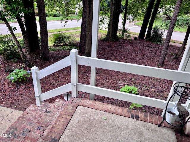 516 Ryan Rd, Cary, NC 27511 - view of patio / terrace