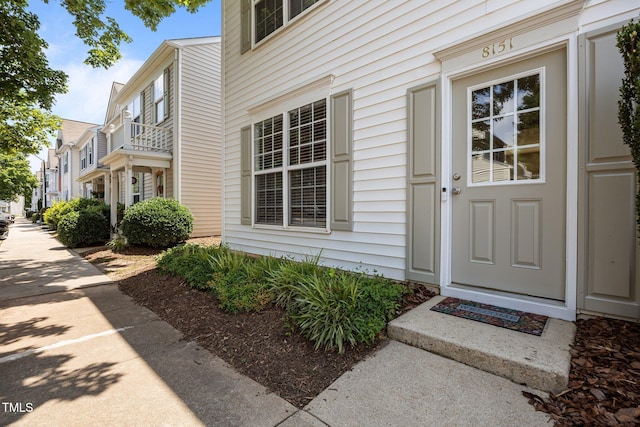 8151 Rhiannon Rd, Raleigh, NC 27613 - entrance to property