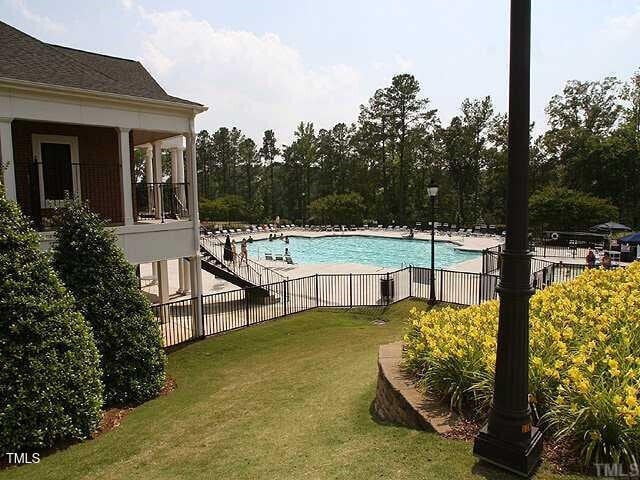 8151 Rhiannon Rd, Raleigh, NC 27613 - view of community pool