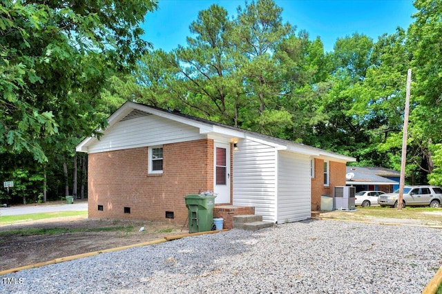 101 Apollo Cir, Roanoke Rapids, NC 27870 - view of side of home featuring crawl space and brick siding