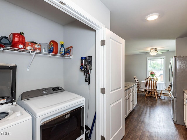 286 Beaver Tavern Dr, Benson, NC 27504 - laundry area with washer and clothes dryer, dark wood-style flooring, and ceiling fan