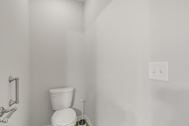 118 Manning Way, Durham, NC 27703 - bathroom with baseboards and toilet