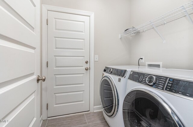 41 Tan Oak Dr, Selma, NC 27576 - laundry room featuring independent washer and dryer