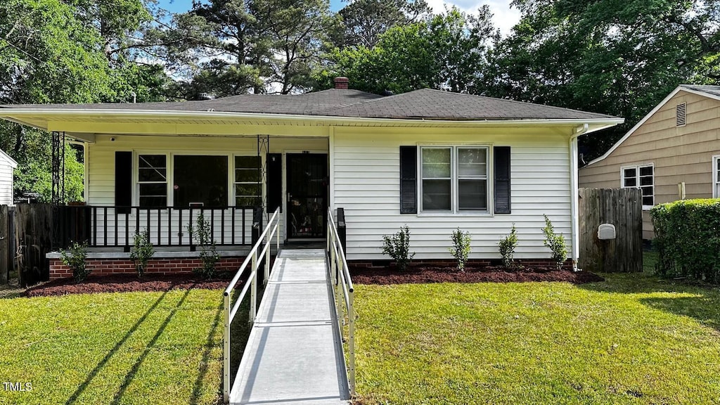 823 Dixon St, Kinston, NC 28501 - photo 1
