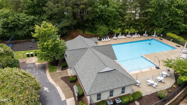 1405 Merrilow Ct, Wake Forest, NC 27587 - community pool with a patio