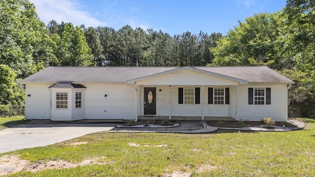 282 Cooke Rd, Louisburg, NC 27549 - single story home featuring a porch and a front yard