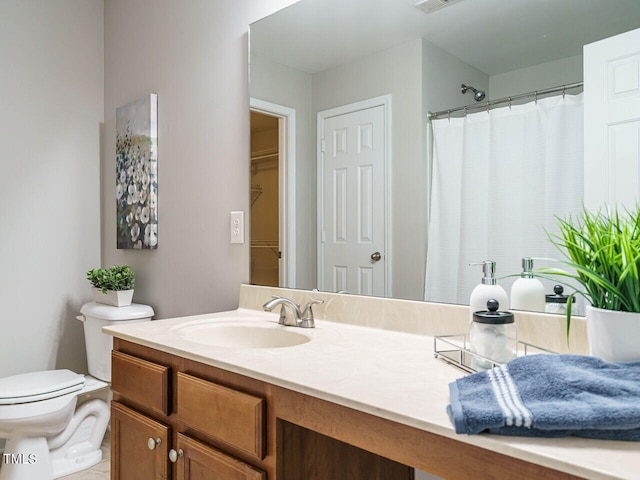 1833 Creek Oak Cir, Fuquay Varina, NC 27526 - full bath featuring vanity, toilet, and a shower with curtain