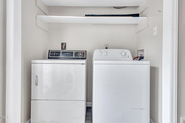 2602 Hitchcock Dr, Durham, NC 27705 - laundry room with washer and clothes dryer