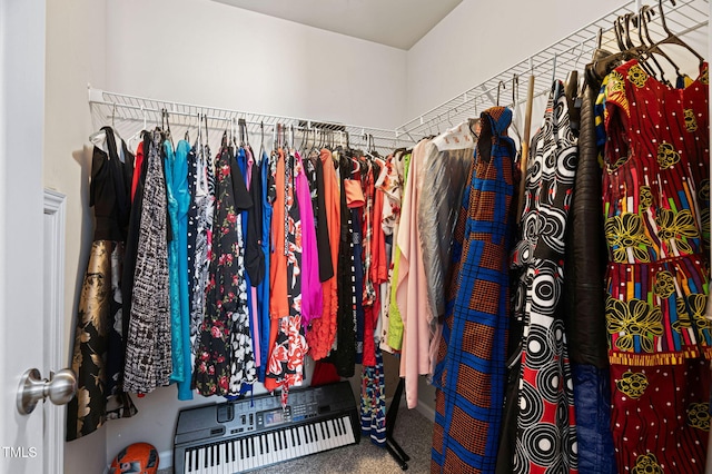 105 Putters Ct, Durham, NC 27703 - walk in closet featuring carpet