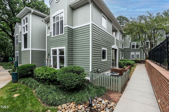 1111 Parkridge Ln Unit 103, Raleigh, NC 27605 - photo 2