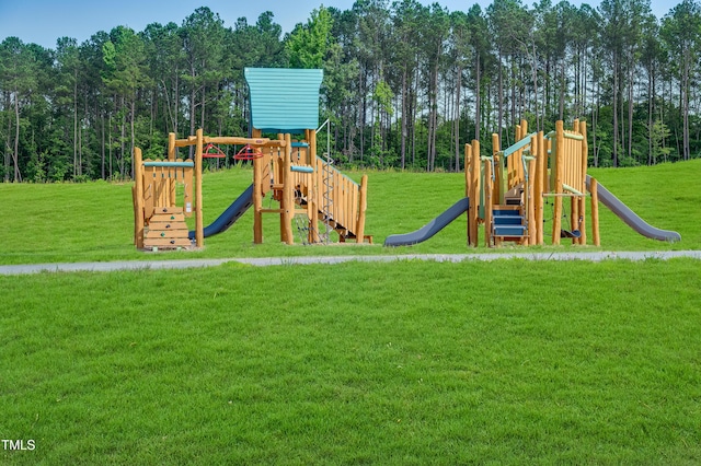 945 Cassa Clubhouse Way, Knightdale, NC 27545 - community playground with a lawn