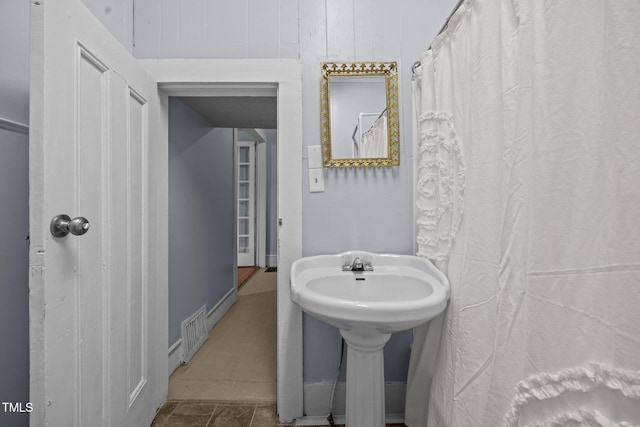 421 E Morehead St, Burlington, NC 27215 - view of bathroom