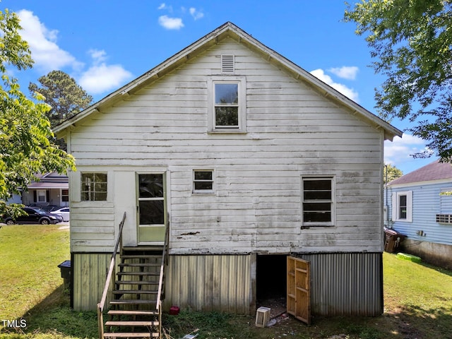 312 W Front St, Oxford, NC 27565 - back of property with a yard and entry steps