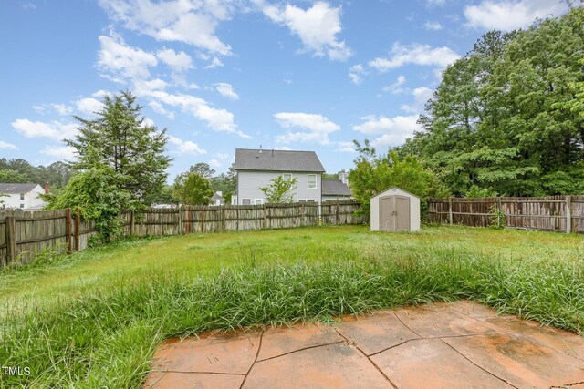 3306 Woodland Park Rd, Durham, NC 27703 - fenced backyard featuring a patio