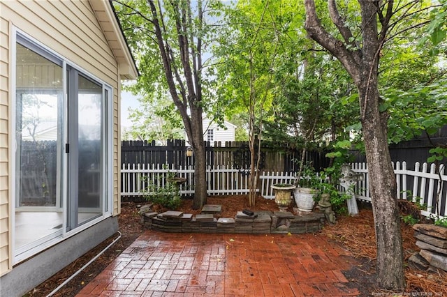123 Ellington St, Fayetteville, NC 28305 - view of patio / terrace