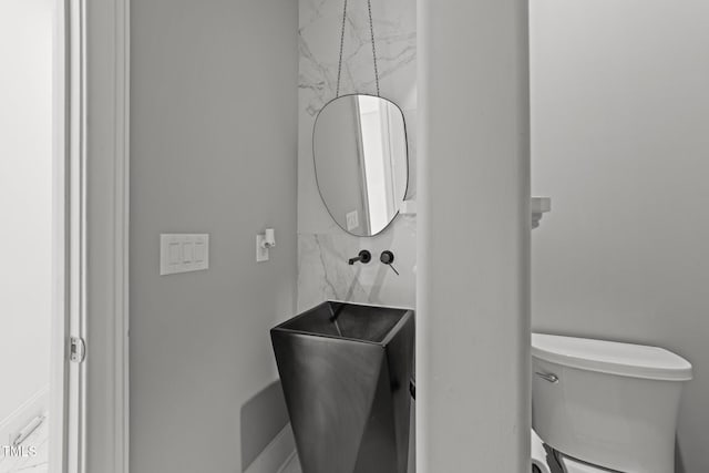 2220 Inwood Landing Ct, Raleigh, NC 27603 - bathroom with toilet