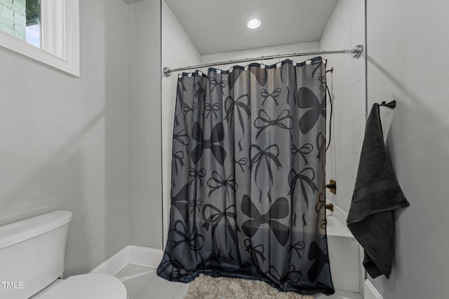 2220 Inwood Landing Ct, Raleigh, NC 27603 - full bath featuring toilet and shower / bath combo with shower curtain