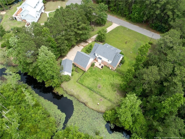 5387 Clubhouse Ln, Hope Mills, NC 28348 - aerial view of property and surrounding area featuring a large body of water