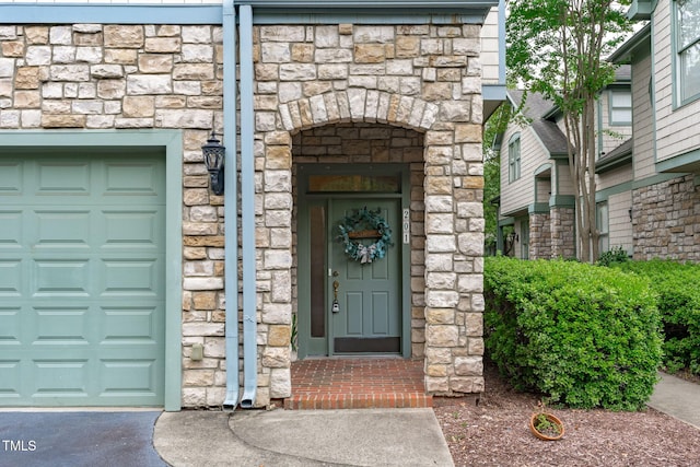 201 Presque Isle Ln, Chapel Hill, NC 27514 - property entrance featuring stone siding and a garage