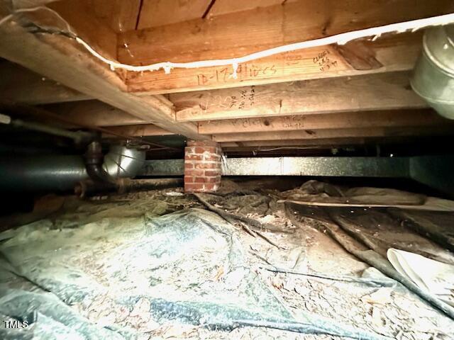 3810 Pendergrass St, Durham, NC 27704 - view of inside crawl space