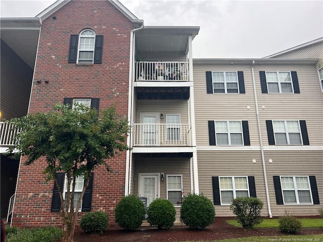 621 Marshtree Ln Unit 303, Fayetteville, NC 28314 - view of building exterior