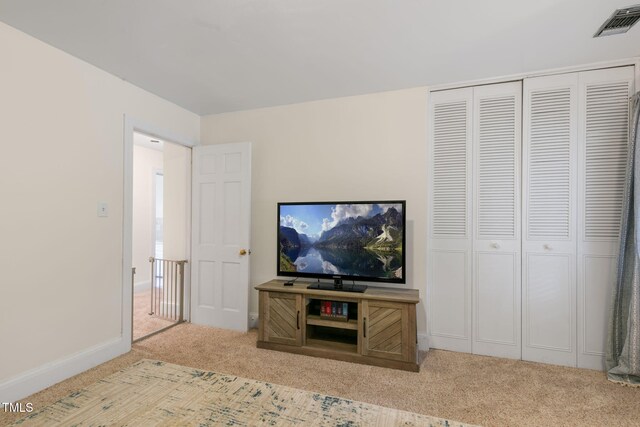 1115 Laurel Ln NW, Wilson, NC 27896 - unfurnished living room with carpet floors and baseboards