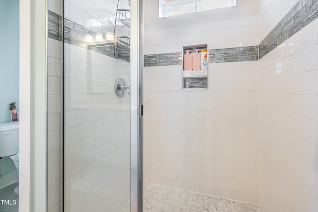 595 E Cabarrus St, Raleigh, NC 27601 - full bath featuring a stall shower and toilet