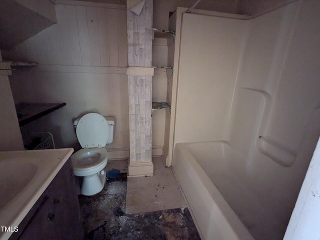 207 Bruton St W, Wilson, NC 27893 - bathroom featuring toilet and vanity