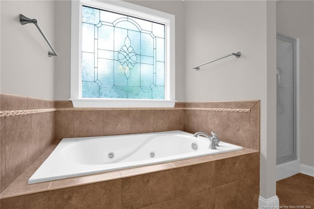 3207 Notting Hill Rd, Fayetteville, NC 28311 - full bath featuring a whirlpool tub