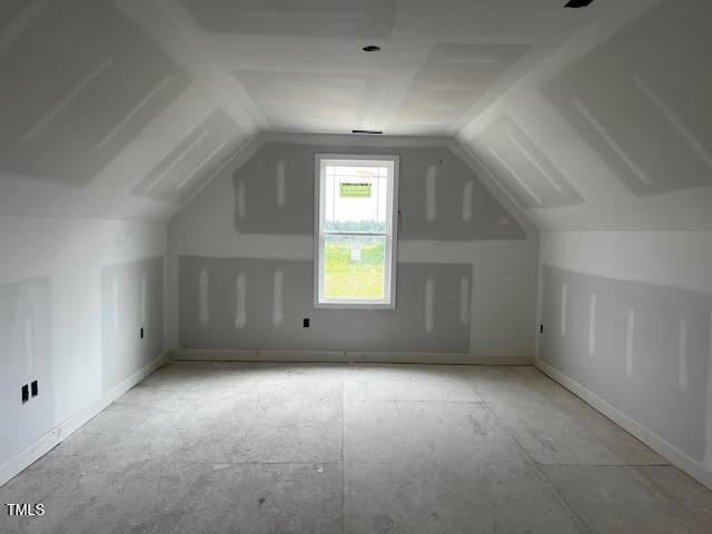 129 Retreat Run, Smithfield, NC 27577 - additional living space with vaulted ceiling and baseboards