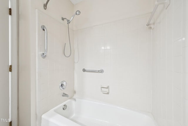 124 Twin Oaks Pl, Cary, NC 27511 - bathroom featuring shower / tub combination