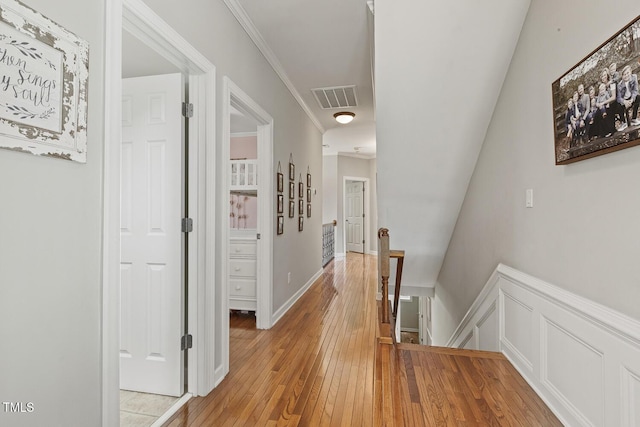 5516 Colonial Oaks Dr, Apex, NC 27539 - hall with an upstairs landing and light wood-type flooring