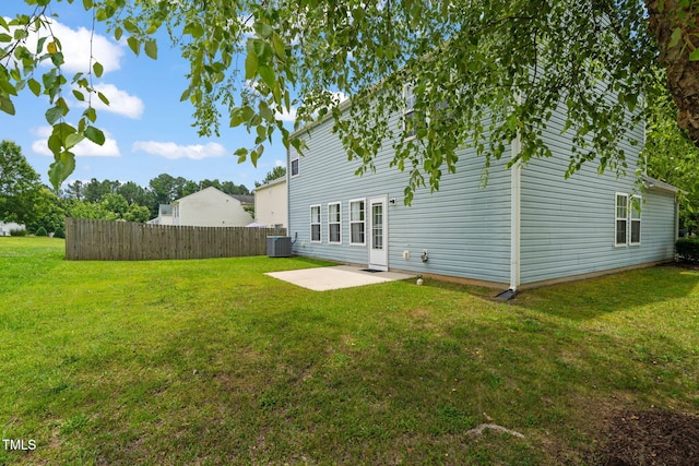 518 Clearfield Dr, Durham, NC 27703 - view of yard with a patio