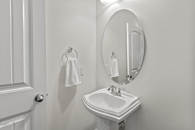 1612 Old Bramble Ln, Fuquay Varina, NC 27526 - bathroom with a sink
