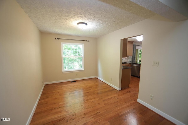 116 Trinity Woods Dr, Raleigh, NC 27607 - photo 7